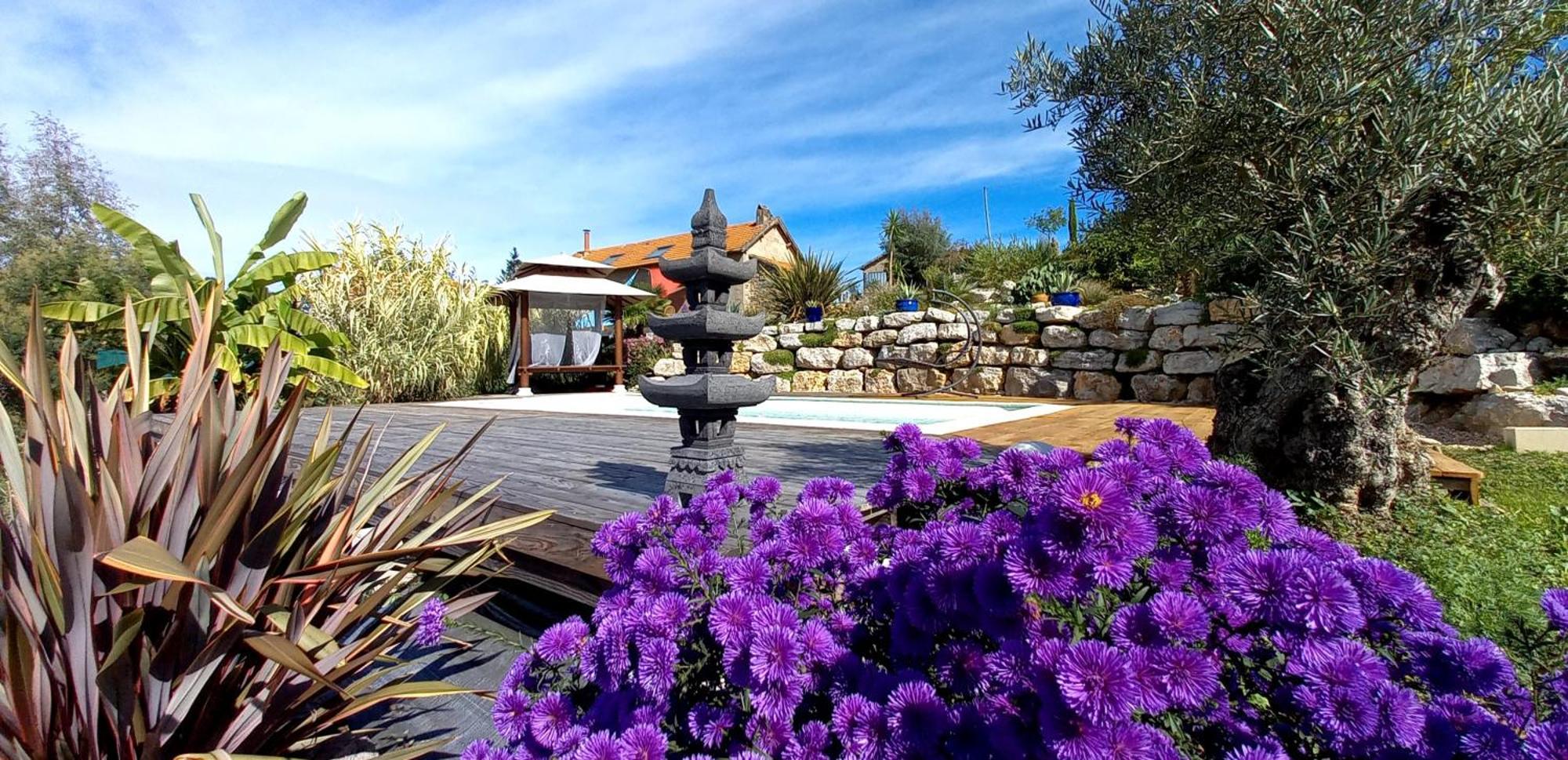 Un Parfum De Thailande, Ressourcement Et Massages Curemonte Exteriér fotografie